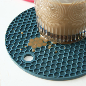 Round Silicone Honeycomb Heat Insulating <b>Mat</b> Table <b>Mat</b> Kitchen Coaster Bowl <b>Mat</b> Anti Scalding Tableware Pad - Product Image 4