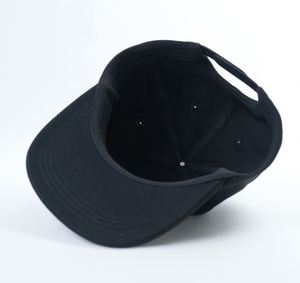 Gorra Snapback de 5 Paneles con Logotipo Personalizado OEM, Gorra Negra de Algodón sin Estructura con Bordado y Visera Plana - Product Image 6