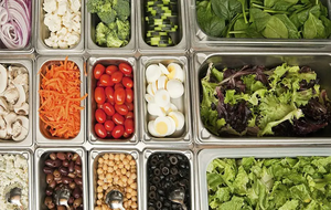 Réfrigérateur à pizza 2 portes taille GN Saladette Réfrigérateur avec couvercle en S.S et dessus en granit - Product Image 6