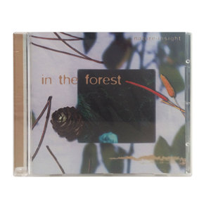 En el bosque: Álbum de música en CD con sonidos ambientales de la naturaleza y ambiente forestal - Product Image 1