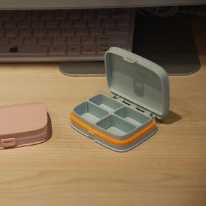 Vente en gros Trousse à pilules de voyage personnalisée 6 grilles, petite boîte de rangement transparente à compartiment rectangulaire en plastique - Product Image 2