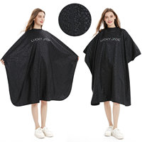 Capas de peluquero de peluquería de poliéster con patrón de moda al por mayor, capas de corte de peluquería con patrón de piedra 7A-LPA