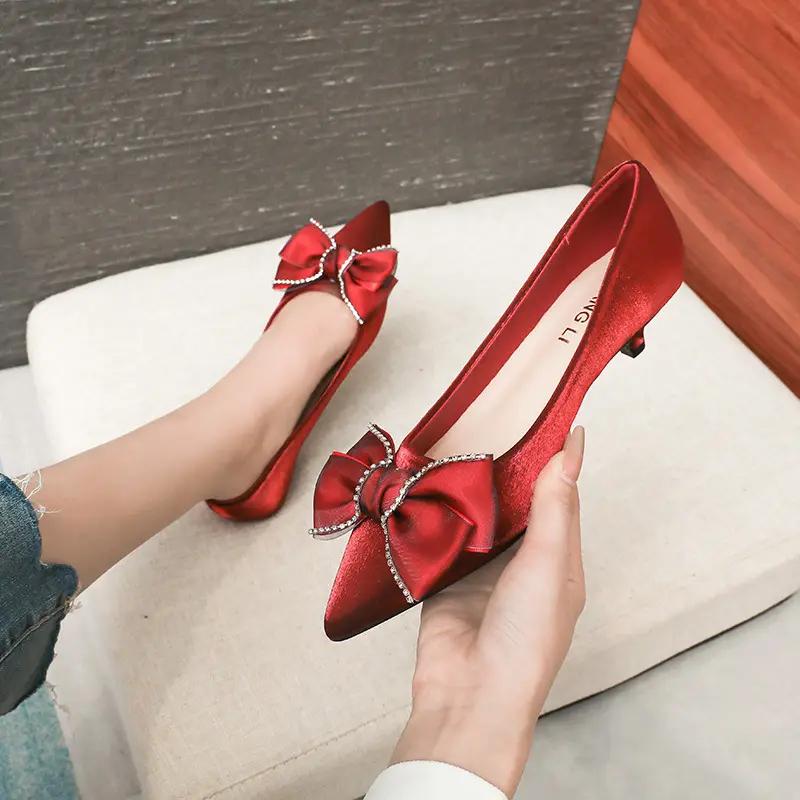 Chaussures de ballerine rouge à bout pointu pour femme, chaussures de marque de qualité à talon bas pour femmes, chaussures de mariée à pompe, offre spéciale