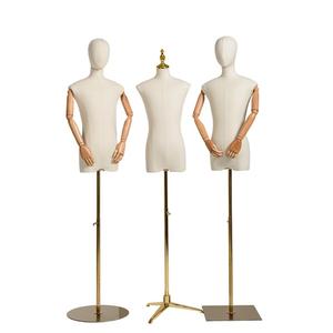 Il negozio di <span class=keywords><strong>abbigliamento</strong></span> da uomo consiglia la tuta da Boutique modelli maschili di fascia alta manichino da uomo mezzo corpo - Product Image 1