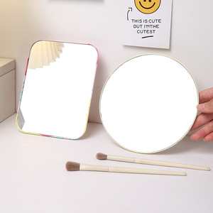 Miroir de maquillage de bureau en PU, pliable et réglable, pour étudiants, utilisation en dortoir - Product Image 2