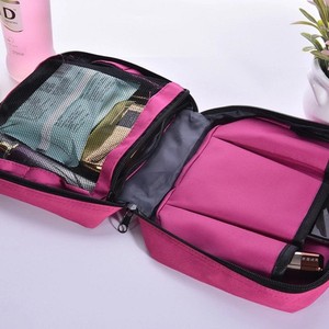 Bolsa de Aseo de Viaje con Compartimentos Húmedos y Secos, Gran Capacidad, Almacenamiento de Cosméticos Portátil, Impermeable y Plegable para Viajes - Product Image 4