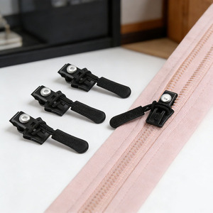 Kit de reparación de cremalleras metálicas desmontables para el hogar, venta al por mayor de fábrica, cabezal de repuesto universal para cremalleras de ropa y bolsos - Product Image 1