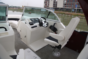 Lujo 27ft Fibra de vidrio Deporte Yate Outboard Powered Pontoon Boat para <span class=keywords><strong>Ocean</strong></span> Sightseeing Sailing Challenges - Product Image 3