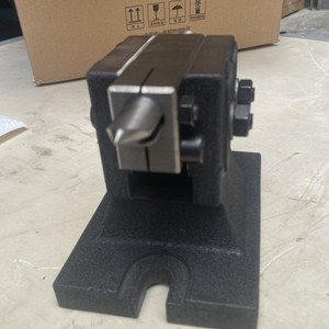 Tête d'indexation métallique réglable Ts 83-103 mm à pointe centrale haute pour machines de fraisage et de perçage - Product Image 1