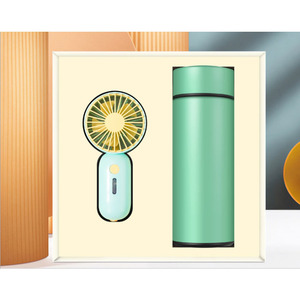 Parapluie personnalisé pour l'heure d'été avec bouteille d'eau et ventilateur portable pour coffret cadeau de graduation - Product Image 5