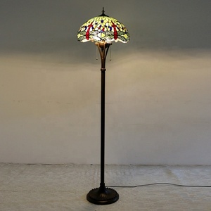 Lámpara de Pie Estilo Tiffany LongHuiJing de 63 Pulgadas de Altura, con Vidrio de Colores y Diseño Floral, para Dormitorio, Sala de Estar, Lectura, Restaurante - Product Image 4