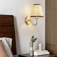 Applique Murale LED Carrée Moderne Nordique en Tissu, Lumière Blanche Chaude en Cristal pour Chambre à Coucher, Chevet, Couloir d'Hôtel et Intérieur