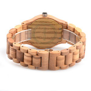 Montre mécanique élégante pour hommes avec boîtier en bois résistant à l'eau 3ATM et cadeau de bande - Product Image 5