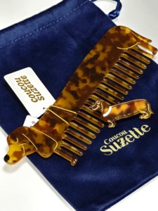 Peine de pelo de acetato con forma de perro Dachshund, de dientes anchos, portátil, antiestático, para peinado de animales, para mujer - Product Image 5