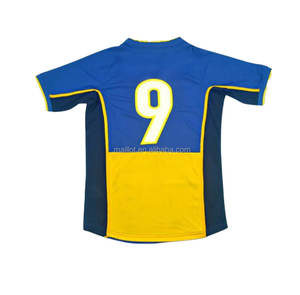 Camiseta de fútbol clásica retro Premium ajuste cómodo para atletas jóvenes y fanáticos con diseño de fútbol de los equipos de la <span class=keywords><strong>historia</strong></span> - Product Image 3