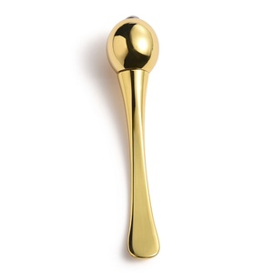 Applicateur de crème pour les yeux en or personnalisé avec nom, rouleau de massage pour le visage - Product Image 2