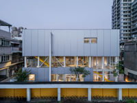 Bâtiment commercial en acier durable, préfabriqué, au design moderne et personnalisé, résistant aux intempéries, pour bureaux, commerces, hôtels et écoles