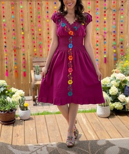 Cina produttore abito floreale ricamato a mano con scollo a barchetta <span class=keywords><strong>da</strong></span> <span class=keywords><strong>donna</strong></span> <span class=keywords><strong>su</strong></span> <span class=keywords><strong>misura</strong></span> abito Fiesta messicano taglie forti con collo in pizzo - Product Image 3