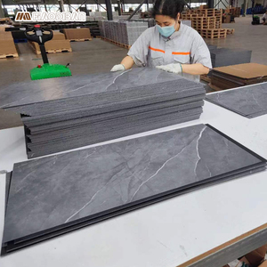 Revêtement de sol en vinyle de luxe de style européen en matériaux écologiques, carreaux de vinyle pour chambre d'hôtel, LVT, pose à sec, gris marbré - Product Image 1