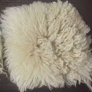 Peau de mouton/agneau en cuir véritable de qualité supérieure pour canapé en fourrure, fauteuil, matériaux de mobilier, fourrure naturelle bouclée 5-8CM, fourrure animale - Product Image 3