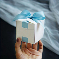 Boîte cadeau miniature carrée blanche vide avec ruban en satin, boîte à dragées de mariage, pour bougie parfumée, emballage cadeau de Noël