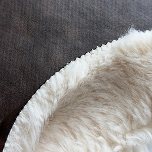 Tissu en fausse fourrure double face de qualité supérieure, doux et suédé, pour vestes et manteaux d'hiver - Product Image 1