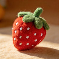 Fabricant de jouets en peluche personnalisés à la fraise, conception de peluches personnalisées, créez votre propre marque, oreiller pour enfant, cadeau, poupée en peluche