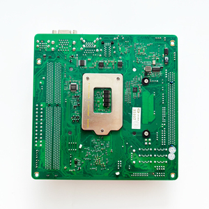 ASRock E3C226D2I REV.G/A1.02 prend en charge les processeurs Intel Xeon E3-1200 v3/v4, Core i7, i5/i3, Pentium/Celeron de 4e et 5e génération. - Product Image 3