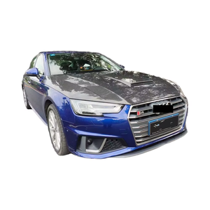 ชุดแต่งสไตล์คาร์บอนแบล็คสำหรับ Audi A4S4 พร้อมฝากระโปรงหน้า กันชน และกระจกที่ได้รับการปรับปรุงเพื่อเพิ่มความโดดเด่นภายนอก - Product Image 1