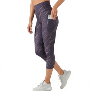 Pantalons de sport à séchage rapide tendance, avec logo personnalisé, sublimation, compression, taille haute, imprimés, leggings de fitness et de yoga pour femmes - Product Image 3