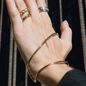 Modernas Pulseras de Acero Inoxidable 18K con Baño de Oro, Resistentes al Deslustre y al Agua, Joyería de Moda para Mujer - Product Image 1