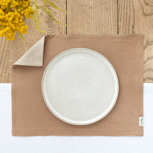Sets de table réversibles en lin avec finition double face pour les acheteurs de restaurants dans les projets hôteliers - Product Image 1