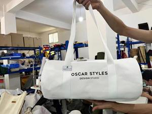Sac fourre-tout et sac messager en toile tendance MOQ, unisexe, pour le shopping, la plage, les voyages, avec fermeture éclair, grande capacité, logo personnalisé - Product Image 2