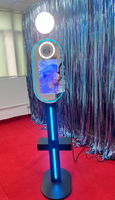 Photomaton à écran tactile ovale de 15,6 pouces avec imprimante, support d'appareil photo, impression instantanée, construction en métal et verre pour fêtes et mariages