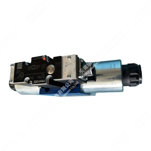Válvulas Hidráulicas 4WRAE 10 Proporcionales Direccionales R900965674, Control Hidráulico 4WRAE10E60-2X/G24K31/F1V - Product Image 3
