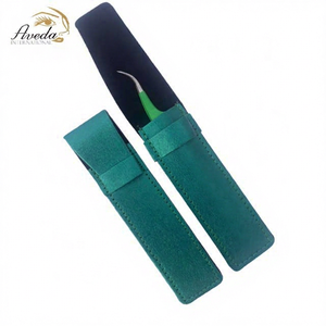 Pinzas para Pestañas de Acero Inoxidable de Color Verde, Antiestáticas, Duraderas y de Precisión, con Estuche y Empaque con Logotipo Personalizado - Product Image 1