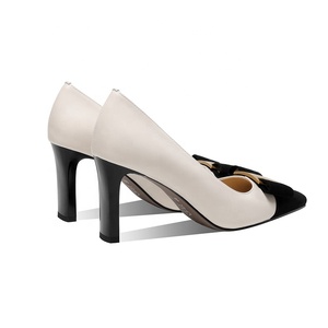 <span class=keywords><strong>Scarpe</strong></span> da <span class=keywords><strong>Donna</strong></span> alla Moda con <span class=keywords><strong>Tacco</strong></span> <span class=keywords><strong>Medio</strong></span>, Punta Quadrata, Decorazione a Fiocco e Design Bicolore per l'Ufficio Estivo - Product Image 4