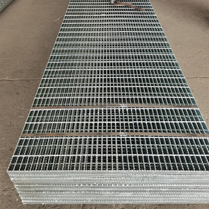 Factory Supply Qiqian Q-631 Industrial Hot Dip Galvanized Rust Proof <strong>Gutter</strong> Cover Plate Welded 30x100mm Steel Grating Outdoor - Product Image 1