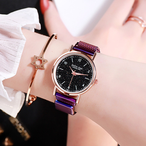Reloj luminoso con diseño de cielo estrellado, moderno y a la moda para mujeres, nuevo estilo para estudiantes. - Product Image 3