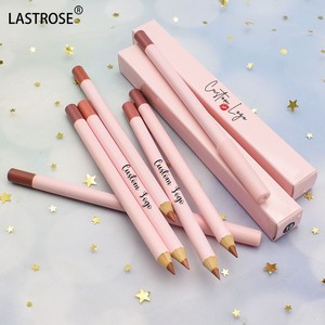 ดินสอเขียนขอบปากสีชมพูนู้ดสีน้ำตาลเข้มเคลือบสีครีมดินสอเขียนขอบปากแบบวีแกนกันน้ำติดทนนานติดฉลากส่วนตัวของคุณ