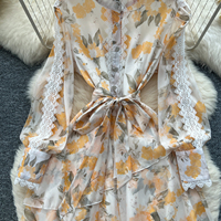 Robe longue élégante pour femme en mousseline à imprimé floral, avec dentelle, manches longues, col montant et ceinture, coupe trapèze, idéale pour le quotidien et les vacances