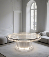 Table basse ronde en verre cannelé de 158 cm avec bande LED intégrée à lumière chaude, base en métal poli, table centrale illuminée pour salon