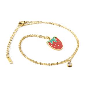 สร้อยคอแฟชั่นผู้หญิง ดีไซน์สวยงามรูปสตรอว์เบอร์รี่ ประดับเพชรซิคอน สร้อยคอจี้คุณภาพสูง ทำจากสแตนเลส เหมาะเป็นของขวัญ - Product Image 3