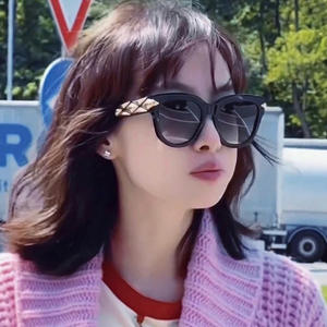 2025แว่นตาตาแมวย้อนยุคแว่นตาขากว้างระดับไฮเอนด์อินเทรนด์ทันสมัยป้องกันรังสียูวีแว่นกันแดดแฟชั่นกำหนดเองได้ - Product Image 2