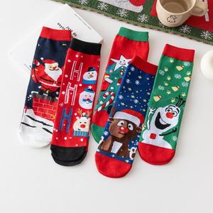Chaussettes en coton pour femmes, à motifs romantiques de Noël et de dessins animés, de la marque Good Chain System, chaussettes cadeaux pour agents de gros de Yiwu pour la saison des fêtes - Product Image 2