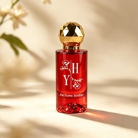 Flacon de parfum de luxe en verre rouge carré 30ml 50ml 100ml avec capuchon doré à facettes, logo personnalisé, flacon pulvérisateur vide pour cosmétiques et parfums
