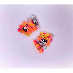 ชุดเล็บปลอมสำหรับผู้หญิง Gotta Love พร้อมปลายเล็บเจลนิ่มแบบเต็มแผ่น - Product Image 1