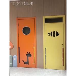 Porte intérieure en MDF de style moderne pour école américaine, anti-pincement, avec sac souple en forme de <span class=keywords><strong>dessin</strong></span> <span class=keywords><strong>animé</strong></span>, en bois - Product Image 1