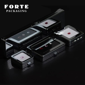 Estuche Metálico Cuadrado Pequeño FORTE para Gemas, con Acabado Brillante y Ventana para Piedras Pequeñas, Contenedor de Joyería Multitamaño - Product Image 6