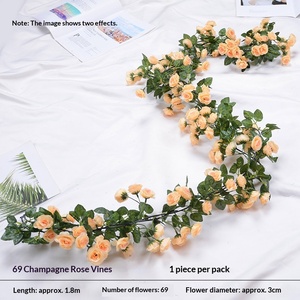 พวงมาลัยดอกกุหลาบประดิษฐ์จากพลาสติกและผ้าไหมสำหรับตกแต่งงานแต่งงานแขวนเพดานภายในอาคาร - Product Image 4